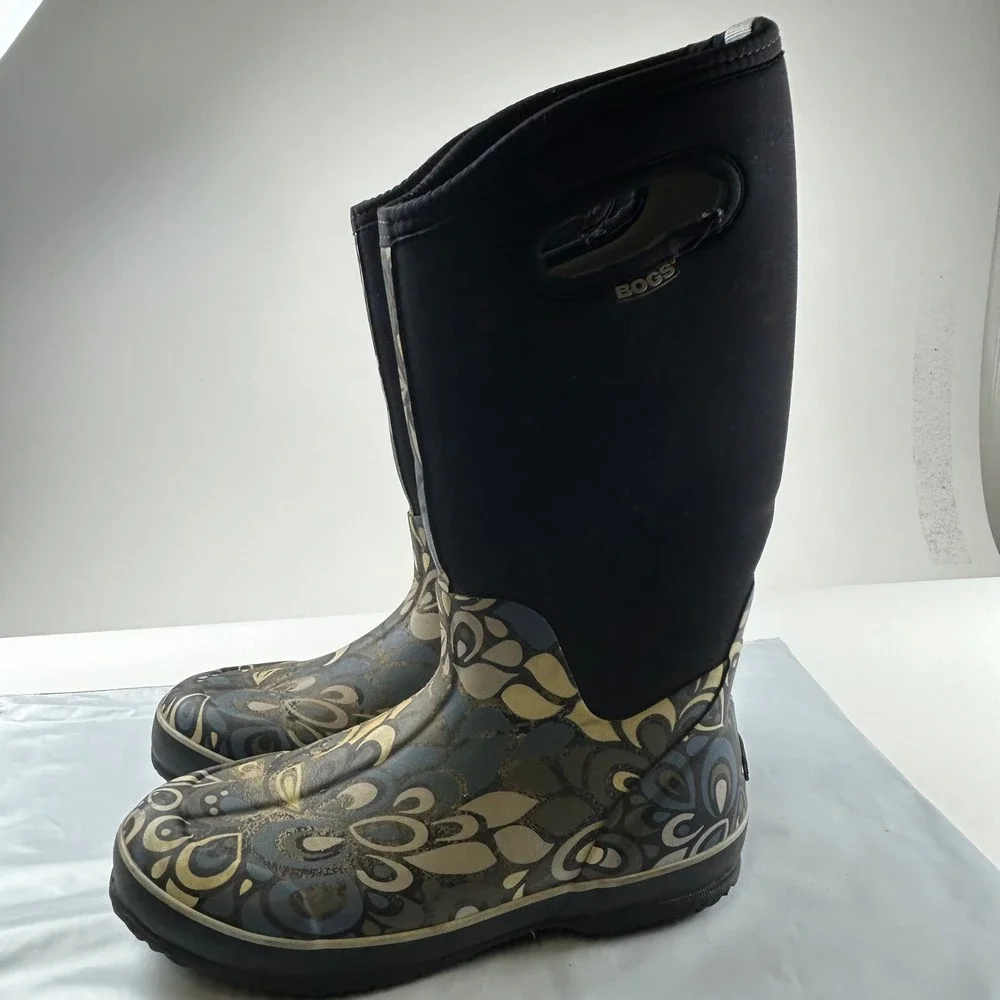 Bogs WMNS 9 Classic High Paisley Floral Waterproof Insulated Rain Boots Blue